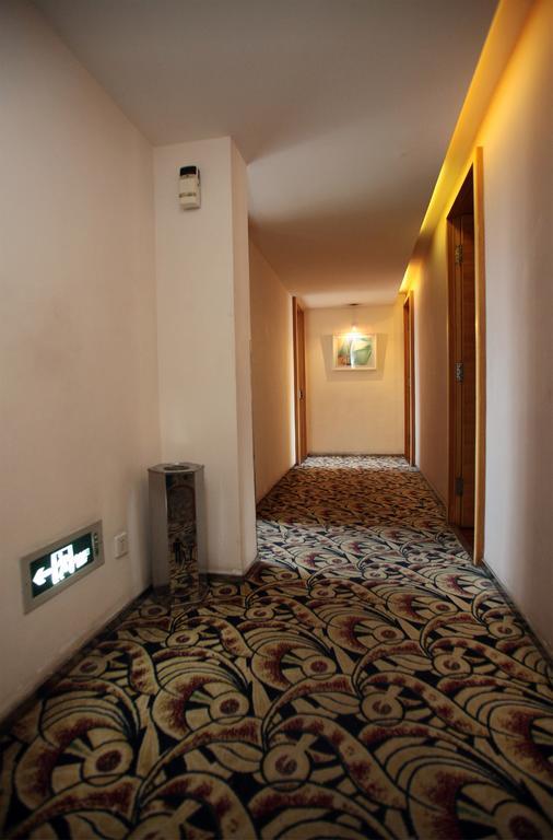 Qingdao Renjia Bussiness Hotel 外观 照片